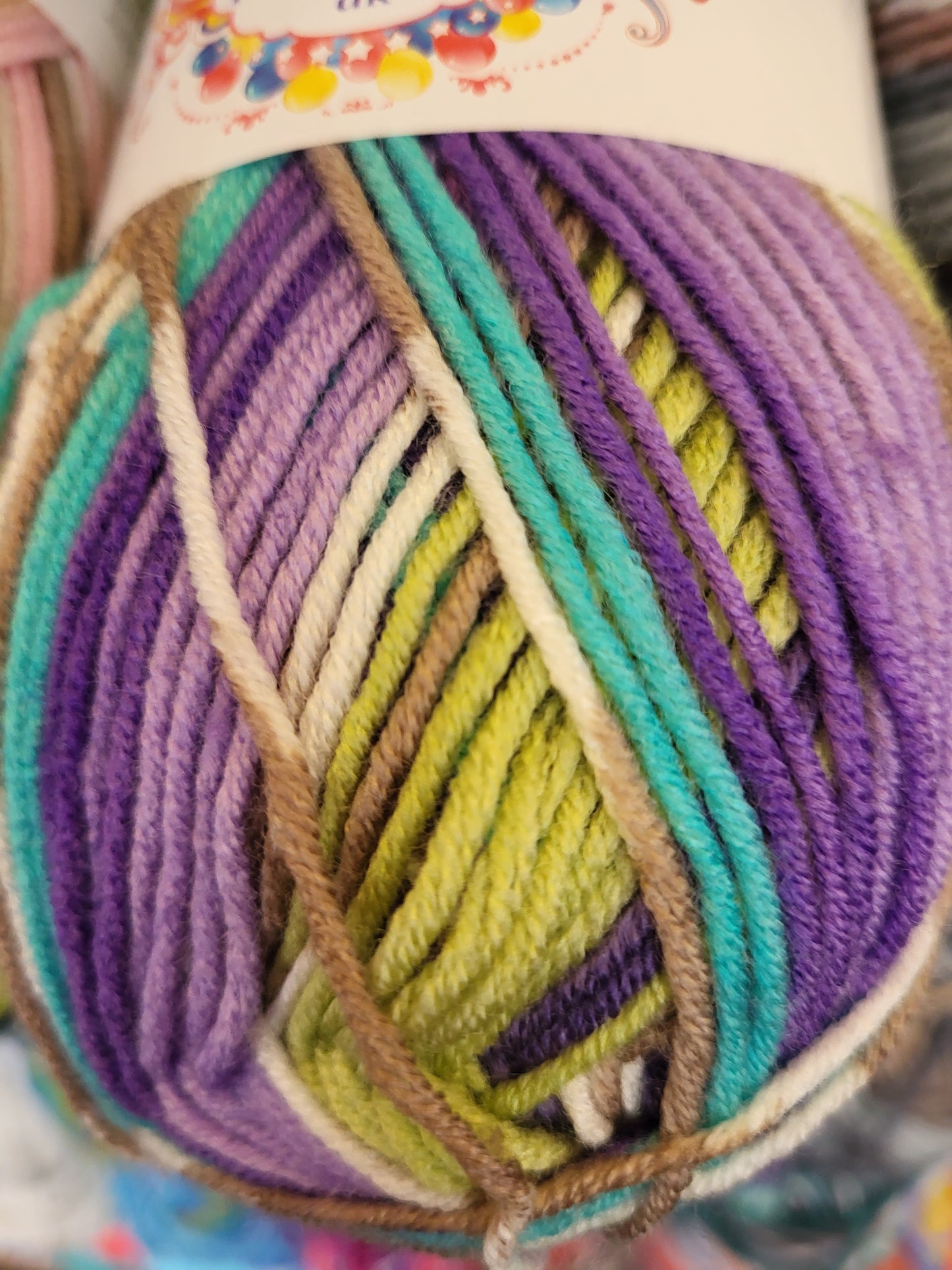 Fairground DK shade G8