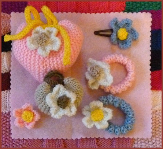 Newly Knitting Kit 2 - Hearts and Flowers